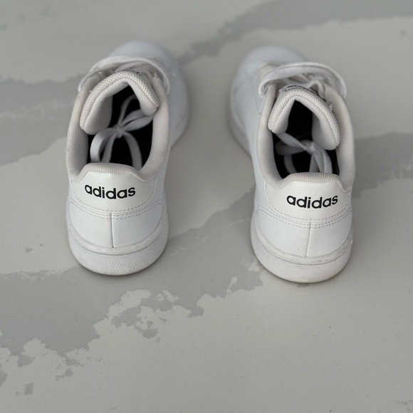 Adidas basic sneakers - Picture 3 of 5